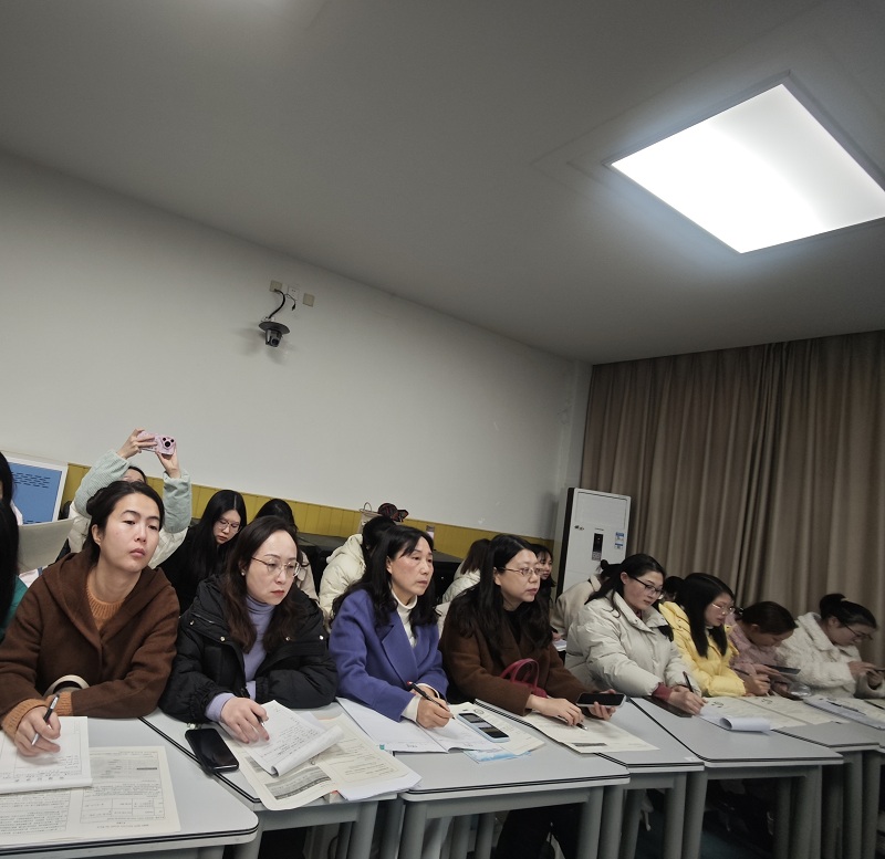 英语教师展风采   专家引领促提升